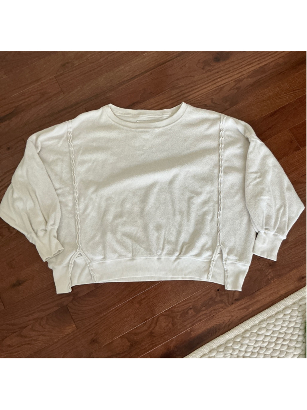 Women's American Eagle White Seriously Huggable Fleece Sweatshirt S